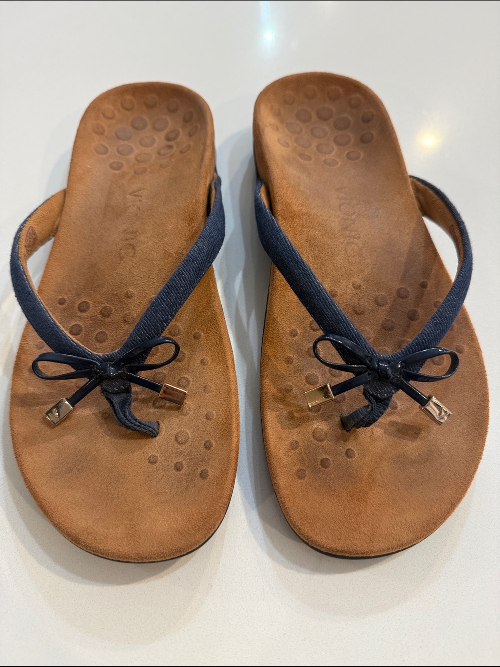 Vionic Bella II Orthotic Toe-Post Bow Sandals Denim Blue Size 8